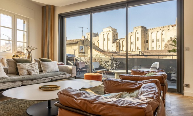 Avignon City Centre Apartment | Unrivaled Papal Palace view — luxury penthouse AC terrace parking pass