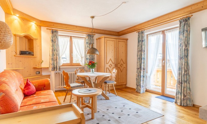 Blindau Apartment | Unterberg- 2-raum-ferienwohnung 40qm, Du/wc, Extra-schlafzimmer, Küche, Balkon