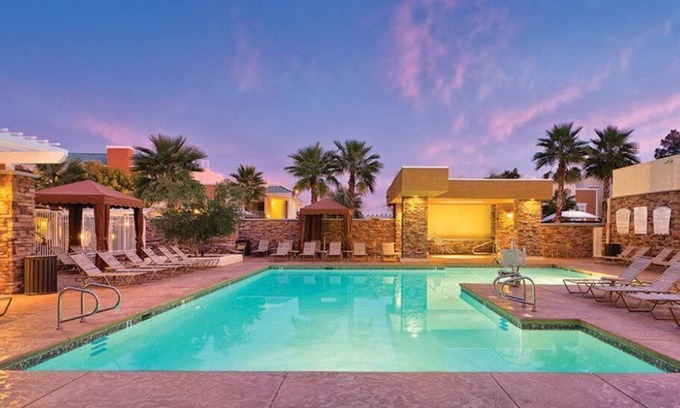 Las Vegas Condo | Unveil the Desert Oasis in Our Private Condo Resort ~ Special Offer Now!