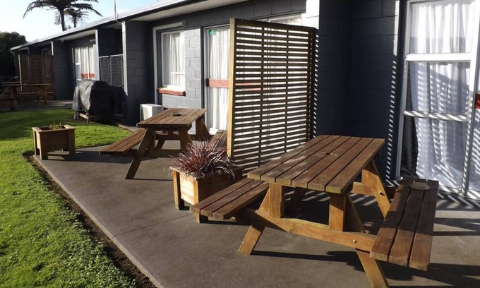 Stratford Apartment | Unwind @ Taranaki Relaxing Eco Suite