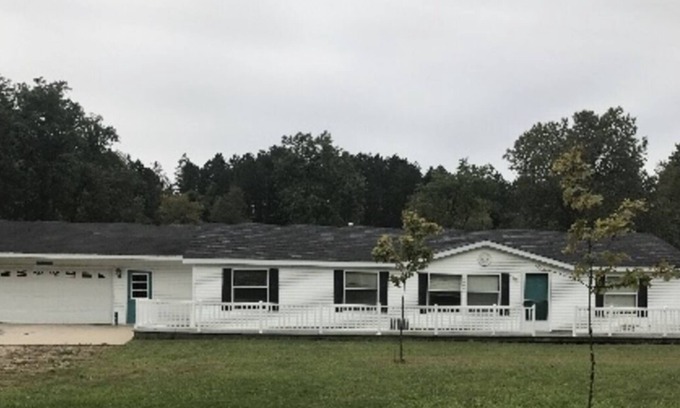 Northeast Michigan House | Up North Accessible Year-around Getaway