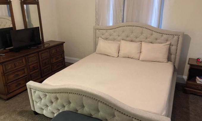 Anniston House | Updated ComfyBungalow centrally located
