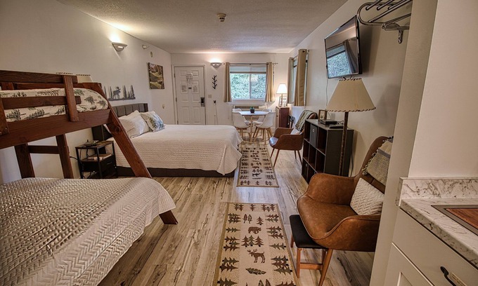 Bellaire Apartment | Updated Golf and Ski Condo Sleeps 5 by Shanty Creek, 5610 Shanty Creek Rd
