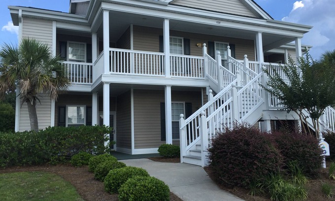 Sunset Beach Condo | Updated ground-level 3 BR/2 BA condo beside pool. Golf, Tennis, and family fun.