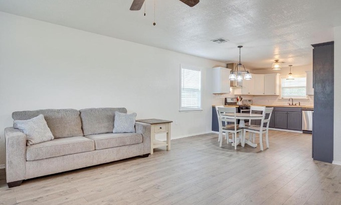 Mangum House | Updated Home with Yard about 14 Mi to Quartz Mountain!