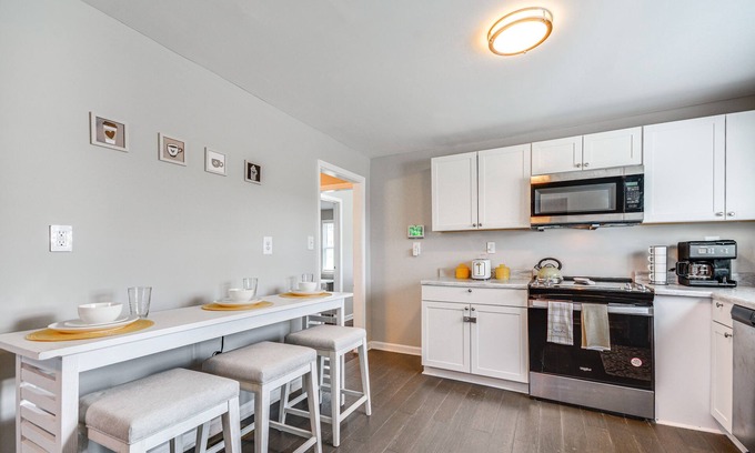 Jamestown House | Updated Jamestown Home - 5 Mi to HPU!
