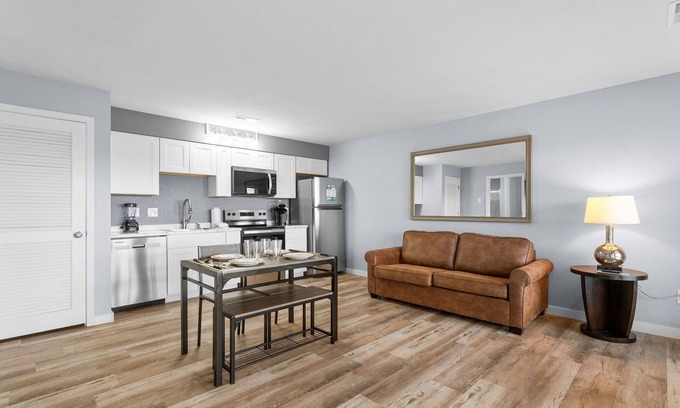 Indian Point Condo | Updated Lakeview Escape | Swim-Up Bar, Marina & Tiki Bar Fun at Rock Lane!