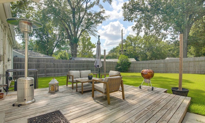 East Memphis House | Updated Suburban Retreat: 8 Mi to Dtwn Memphis!