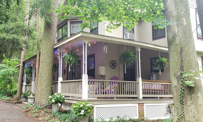 Mount Gretna Heights Cottage | Updated vintage cottage with bohemian flair