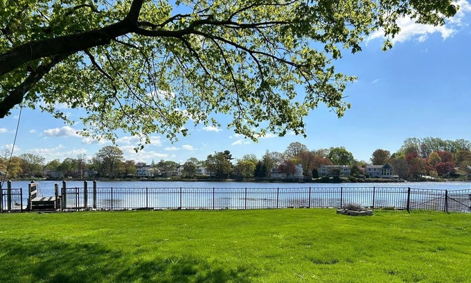 Fairfield House | Updated waterfront home - 5 min walk to beach, shops and restaurants!