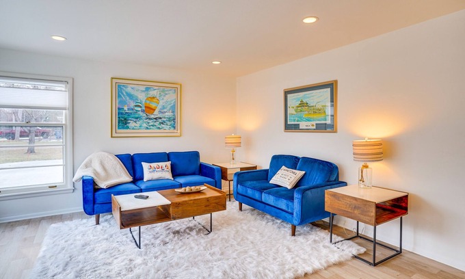 Deephaven House | Updated Wayzata Home < 2 Mi to Lake Minnetonka!