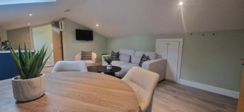 Rathgar Apartment | Upgraded Loft Style Duplex at Rathmines Village