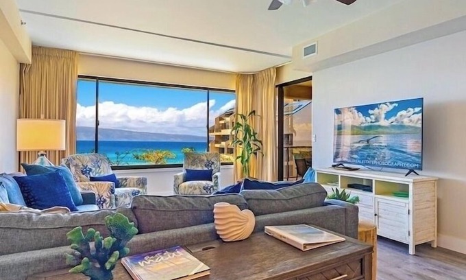 Kahana Condo | UPGRADED-Oceanfront-3 BR-Sands of Kahana-Central AC.