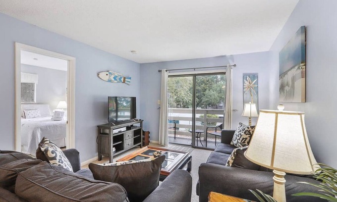 Folly Field Condo | ⭐ Upgraded peaceful villa ⭐ 7 min walk to the beach