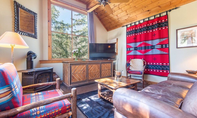 Sundance Condo | Upper Hollow Pines Cottage-Walking Distance to Sundance Resort