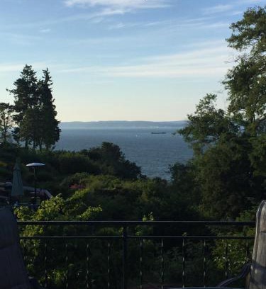 Boulevard Bluffs House | Upper Level with a view