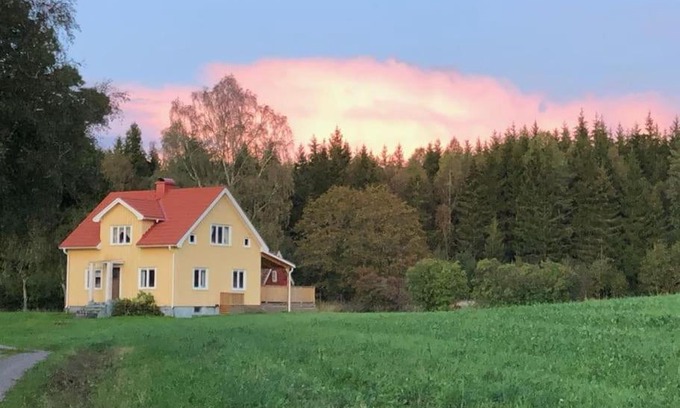 Almestad Villa | Upplev lugnet i Paradiset