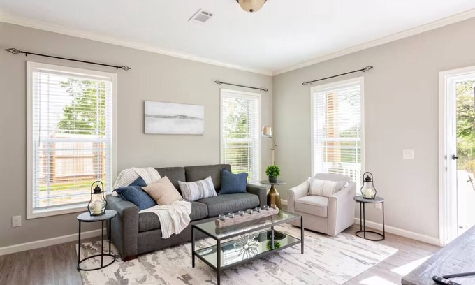 Harvest Apartment | Upscale Duplex Getaway for 4 near Madison