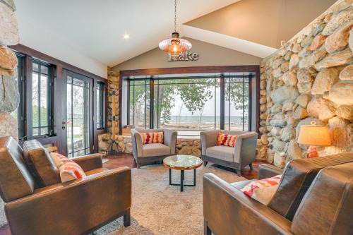 Charlevoix House | Upscale Earl Young Charlevoix Cottage with Deck!