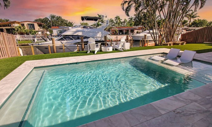 Lauderdale Isles Villa | Upscale Florida Waterfront Heaven, Pool, Jacuzzinn