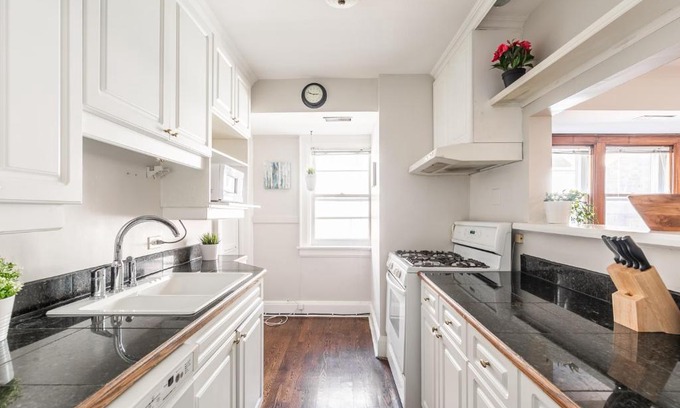 Chaplin Estates Apartment | Upscale/Rustic 3BR Home with Parking - Midtown!