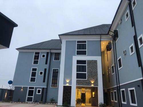 Uyo Hotel | Uranus House