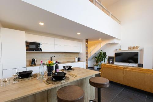Lomazzo Apartment | Urban Loft NExT to Como - Milano