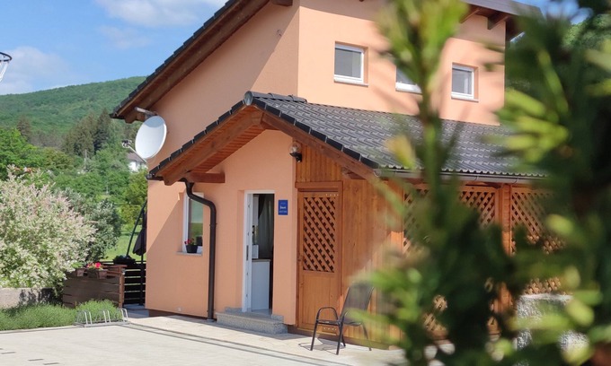 Otocac House | URBAN NATURE - Apartment in a quiet environment near the city center.
