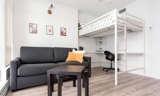 Surrey Apartment | Urban Nest in Surrey - Studio