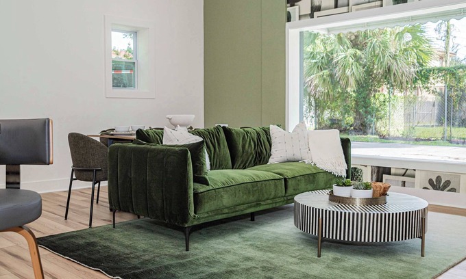 Springfield House | Urban Oasis - A Newly Renovated 4BR Dream!