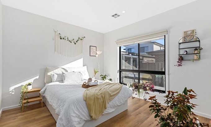 Throsby House | Urban Oasis on the way to Snowy Mountain