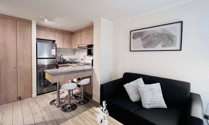 Downtown Santiago Apartment | Urban Yungay Santo Domingo | Home Office Laundry