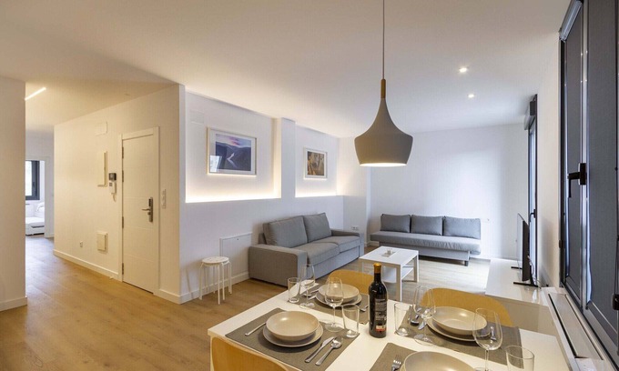 Ourense Hotel | Urbanfive 1A Ourense center 3 rooms with terrace