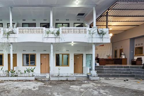 Ciater Hotel | Urbanview Orchid Guest House