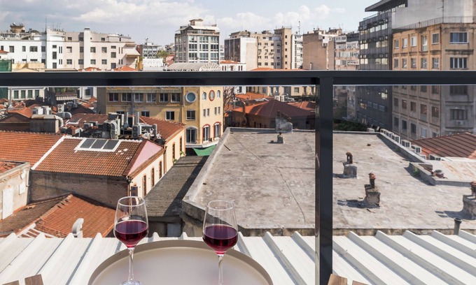 Ladadika Apartment | UrbanZen Studio by goot :) Property Management