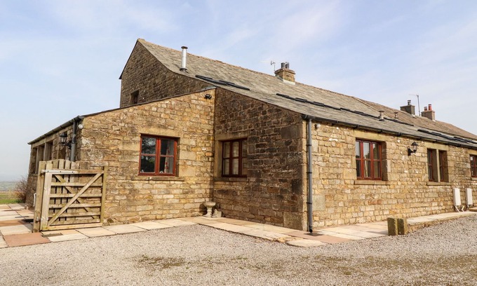 Fourstones Near Bentham Cottage | USHERWOODS DAIRY, pet friendly, luxury holiday cottage in Tatham