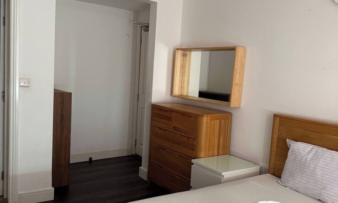 Brunel House | Uxbridge Brunel Uni En-suite Room 2