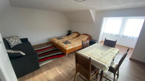 Odorheiu Secuiesc Apartment | Városi Kuckó