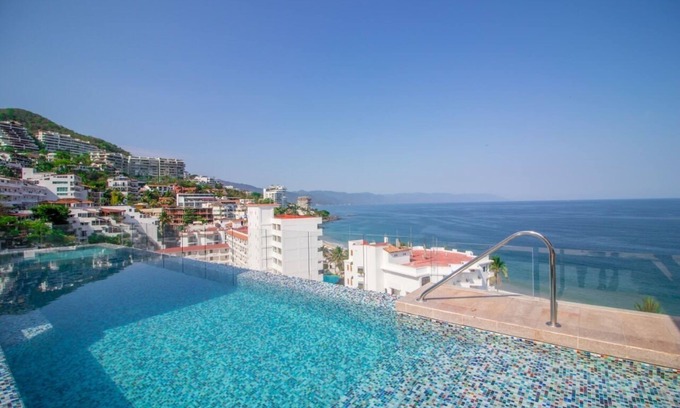 Amapas Condo | V177 Wonderful Rustic Ocean View W/Wifi and Rooftop, in Romantic Zone.