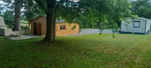 Javron les Chapelles Ski Chalet | Vacances a la campagne mobil home tout confort , chalet avec barbecue,