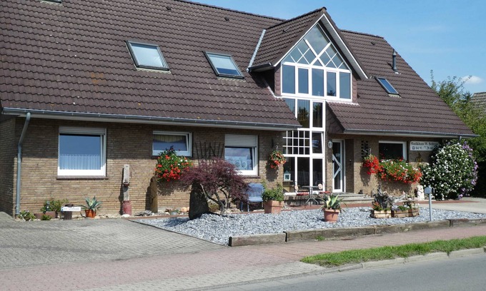 Leer Apartment | Vacation apartment Behrends 15178 - Holiday apartment Behrends