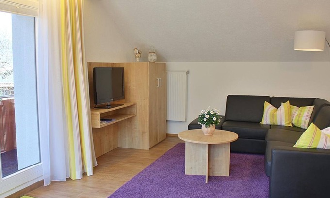 Steinach Apartment | Vacation apartment 5 for 2 persons on the 2nd floor - Haus Bergland