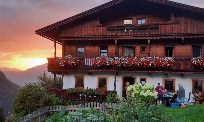 Wildschoenau Apartment | Vacation apartment/apartment for 8 guests with 90m² in Niederau (149531)