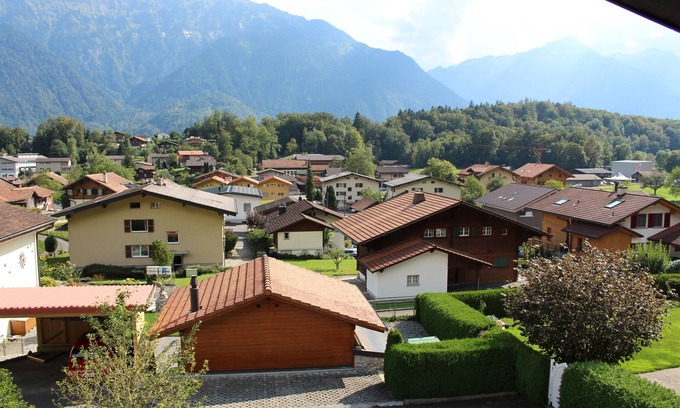 Ringgenberg Apartment | Vacation apartment with panoramic view of the mountains (2P)