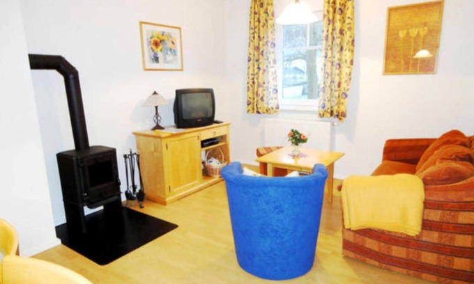 Graal Mueritz Apartment | Vacation apartment Ostseekrabbe 1a old - Behind the town hall - House Ostseekrabbe B