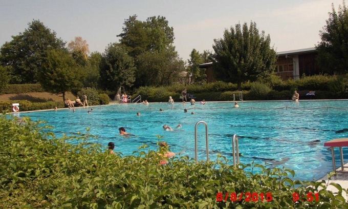 Zeyern Apartment | Vacation apartment (90sqm) with garden and pavilion