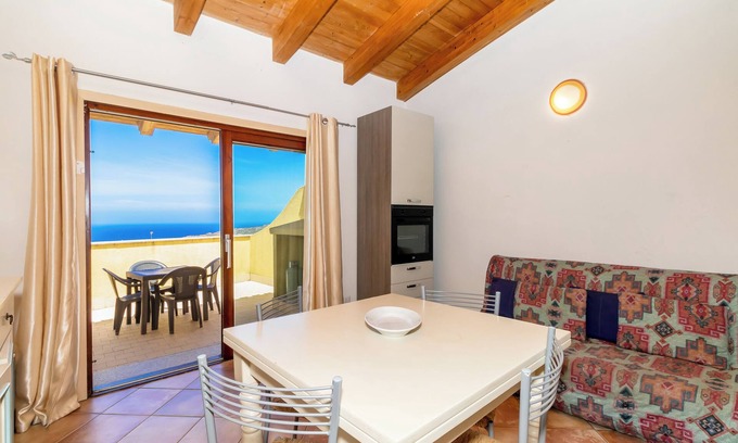 Paduledda Apartment | Vacation Apartment “Case Aquafan Mare 1” with Sea View, Mountain View, Pool & Terrace