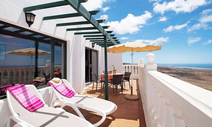 Tias Apartment | Vacation Apartment “La Vega de Lanzarote 4” with Sea View, Pool & Wi-Fi