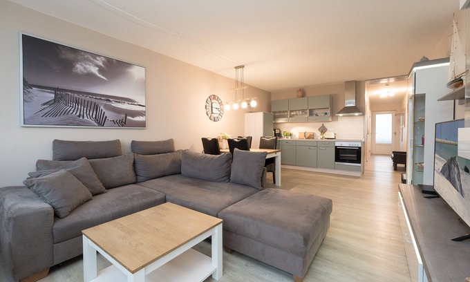 Groemitz Apartment | Vacation apartment Meeresbrise with balcony in house C at Driftberg 1