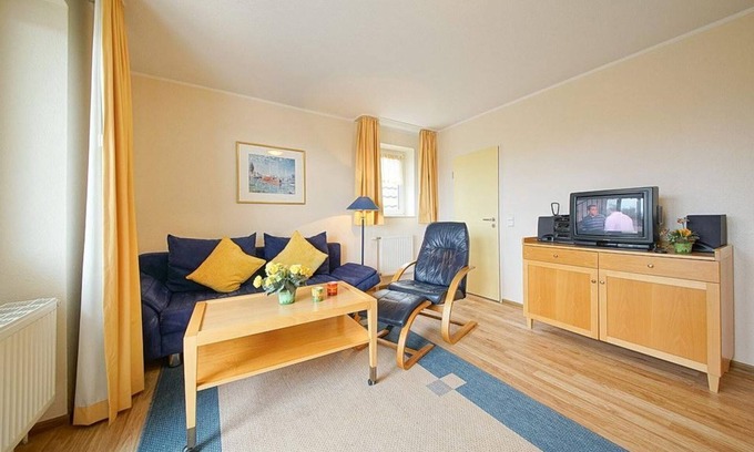Schillig Apartment | Vacation apartment on the North Sea with balcony, sea view and direct beach access -